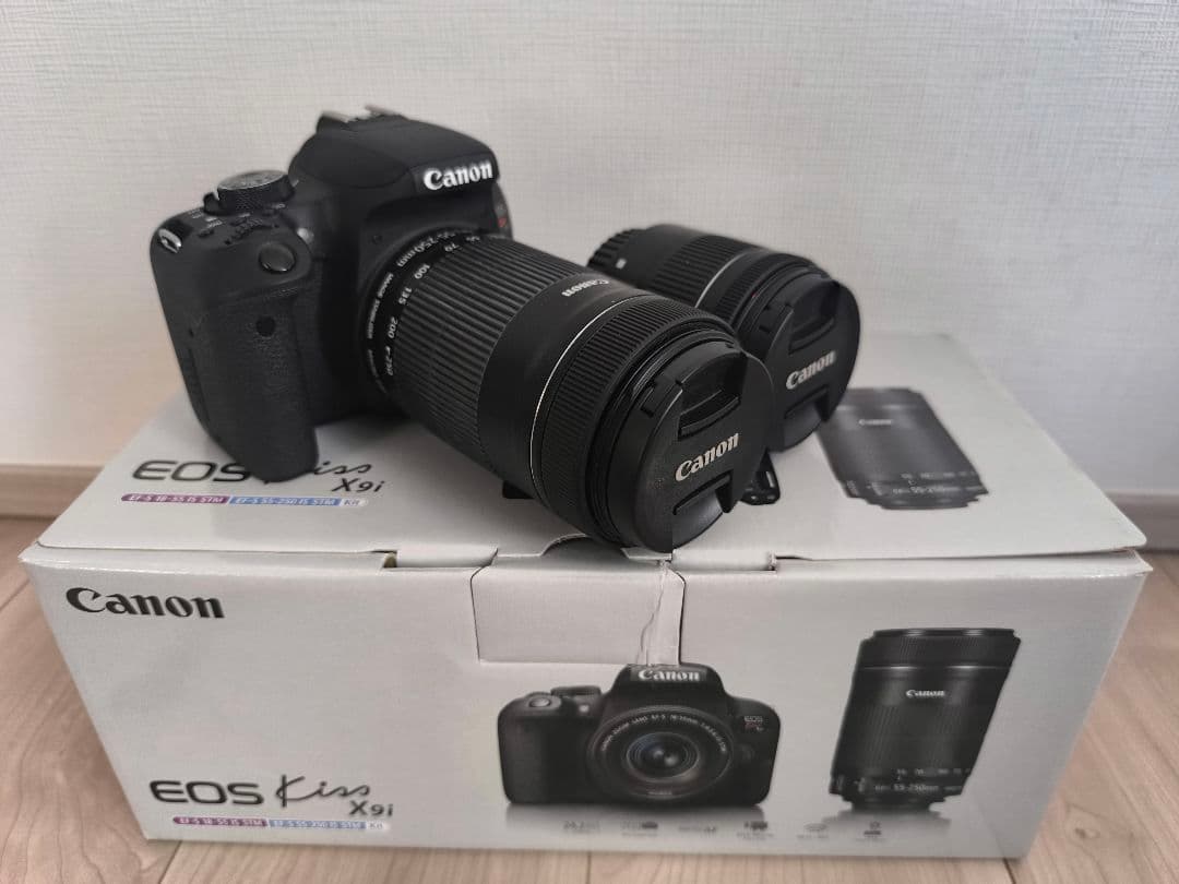 Canon EOS Kiss X9i レンズ2本