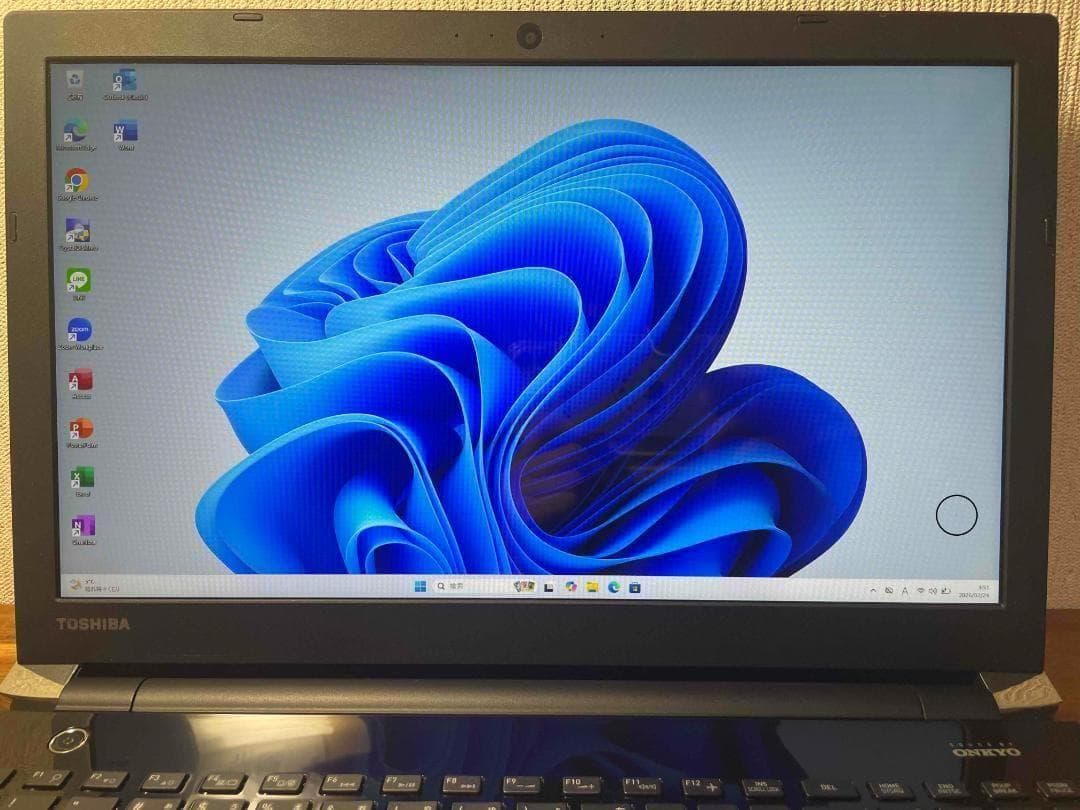 Win11搭載 dynabook 第7世代i5メモリ8GB SSD256GB