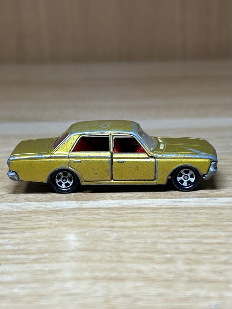 n*e様 トミカ　黒箱 3-1-4 トヨタ クラウン スーパーデラックス 1Aホ