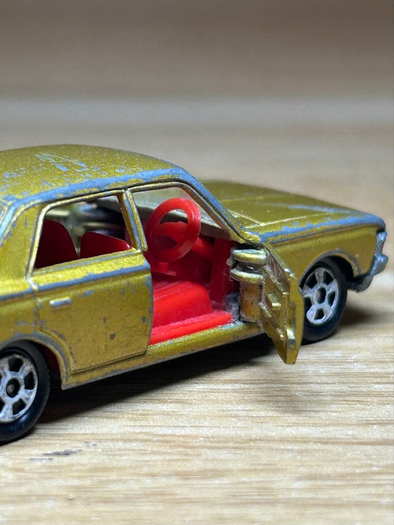 n*e様 トミカ　黒箱 3-1-4 トヨタ クラウン スーパーデラックス 1Aホ