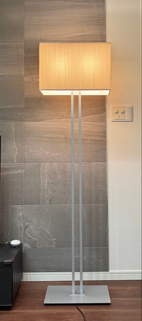 ✴︎値下げしました！【YAMAGIWA】BAUMN フロアライト