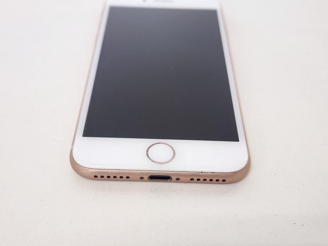 SIMフリー　iPhone8　64GB　美品