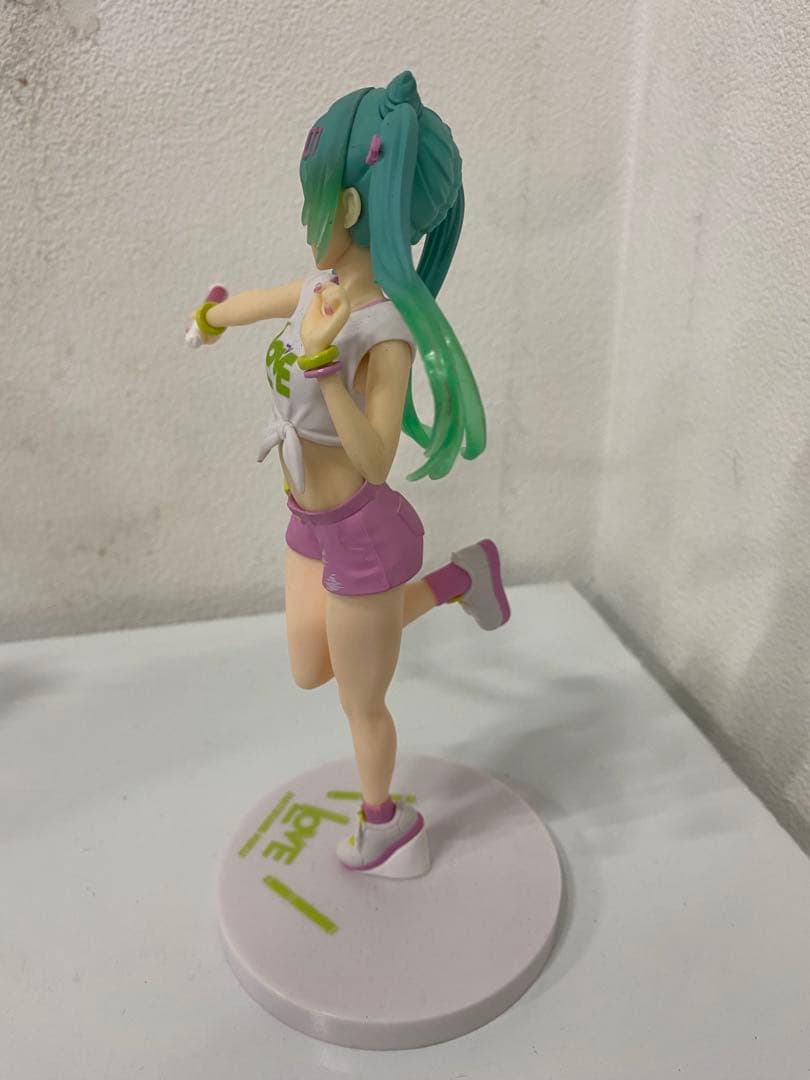 ID8731: 4体セット 初音ミク レーシングミク フィギュア 2023