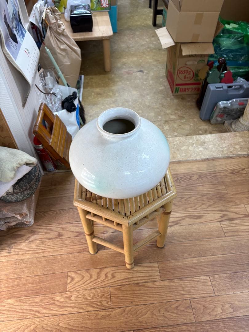 【九谷焼】？！大壺 白磁 丸壺 花瓶 飾壺 銘あり 直径約28cm 伝統工芸