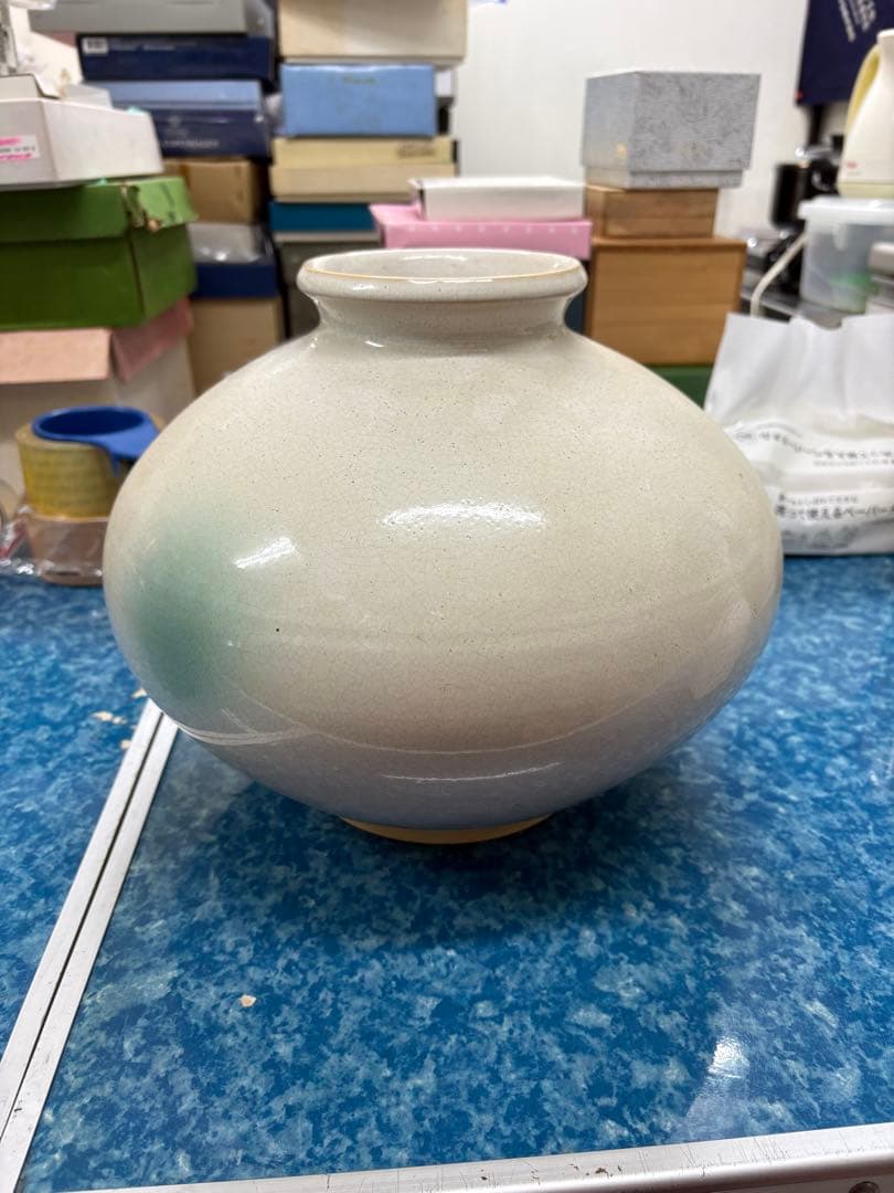 【九谷焼】？！大壺 白磁 丸壺 花瓶 飾壺 銘あり 直径約28cm 伝統工芸