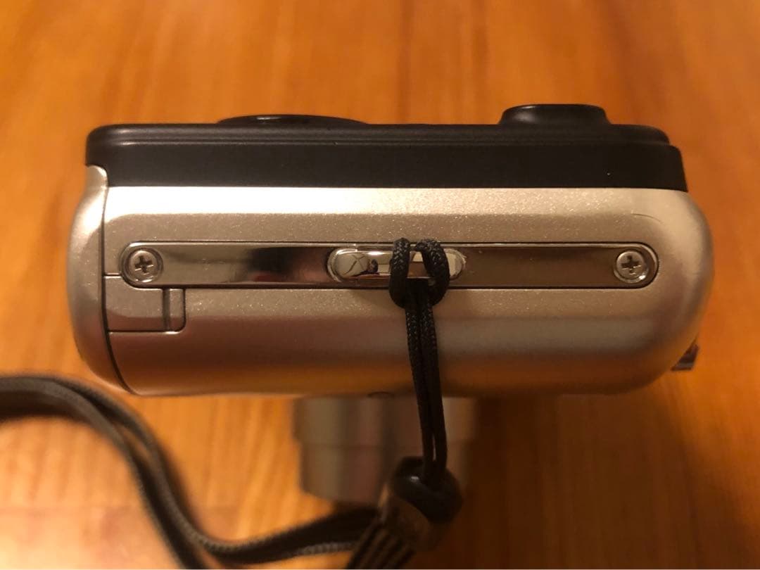Nikon COOLPIX L30コンデジ シルバー
