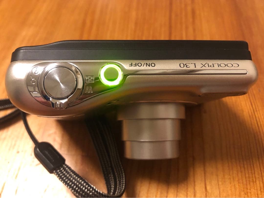 Nikon COOLPIX L30コンデジ シルバー
