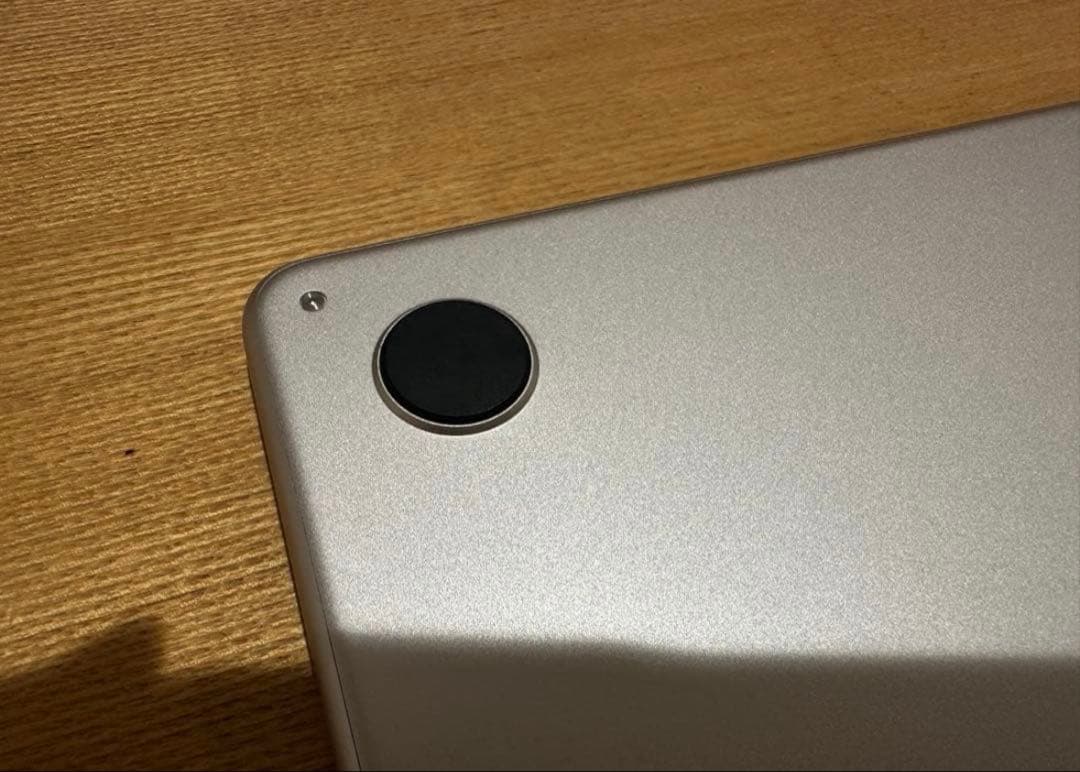 MacBookAir M2 13インチ 8GB/256GB 箱付　スターライト