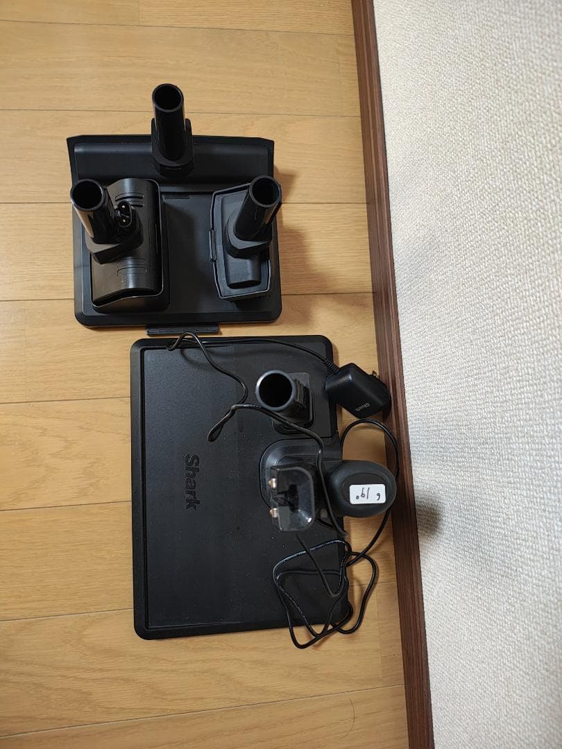 シャーク★コードレスクリーナー★CS651JOR★バッテリー新品と同等★