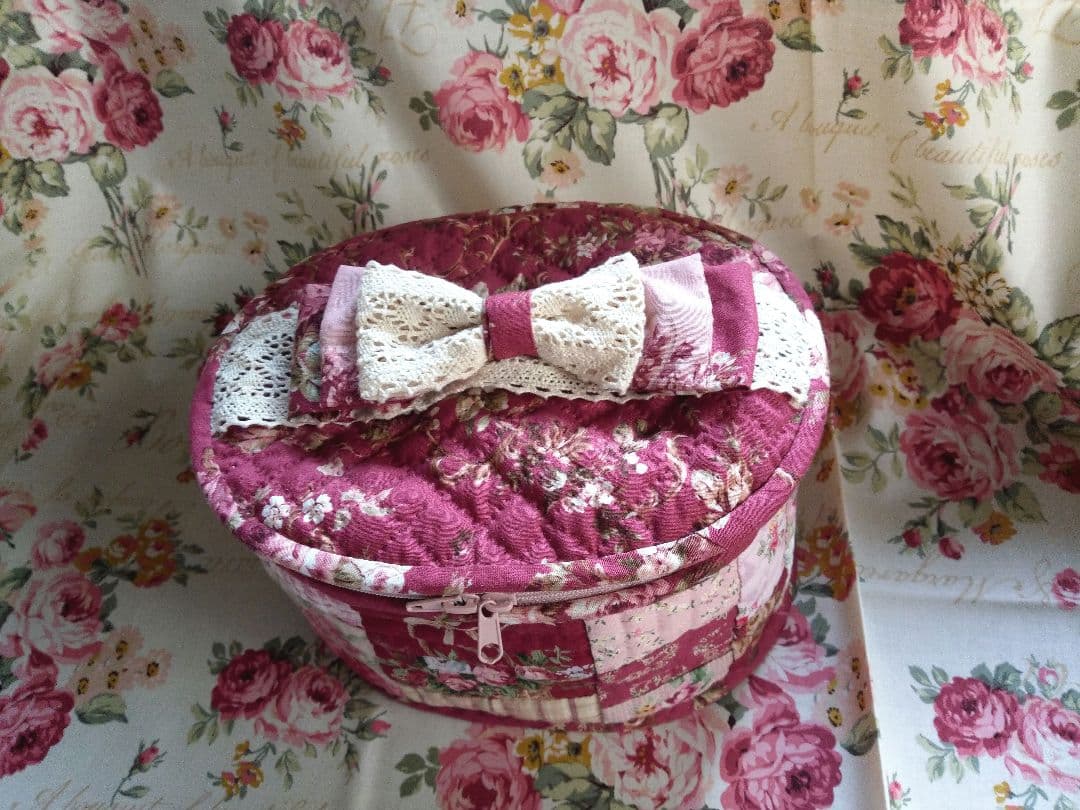 ハンドメイド　パッチワークポーチ　バニティ　ローズ　ピンク　マニー　ピンクハウス