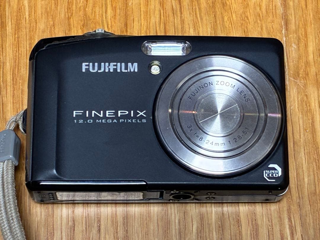 FUJIFILM　FinePix F50fd　通電未確認