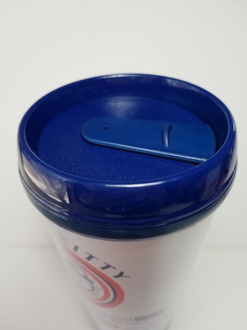 レア♡ ハローキティ　キャップ付きタンブラー