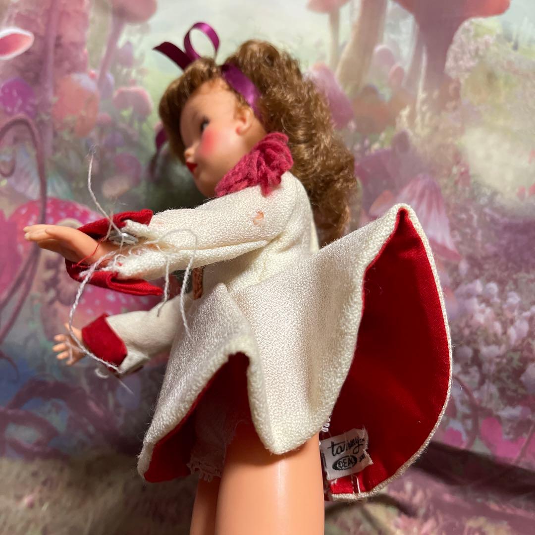 ふわっふわな髪のタミーちゃん人形、お着替え付き。