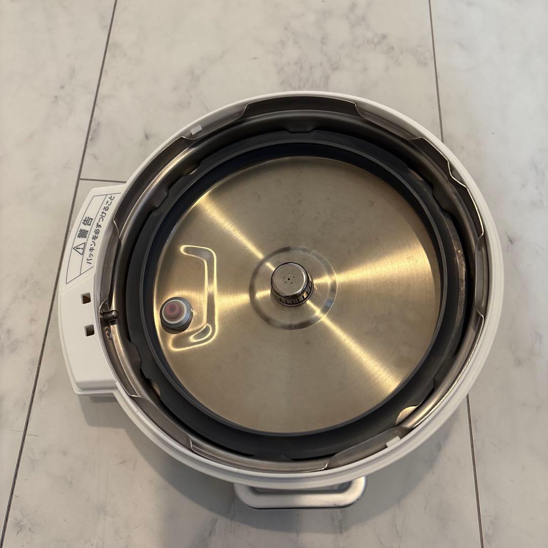 【USED】電気圧力鍋 3L 大容量 ホワイト 圧力鍋 PC-MA3-W