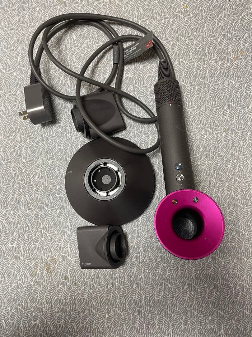 【動作品】ダイソン　ドライヤー　HD01