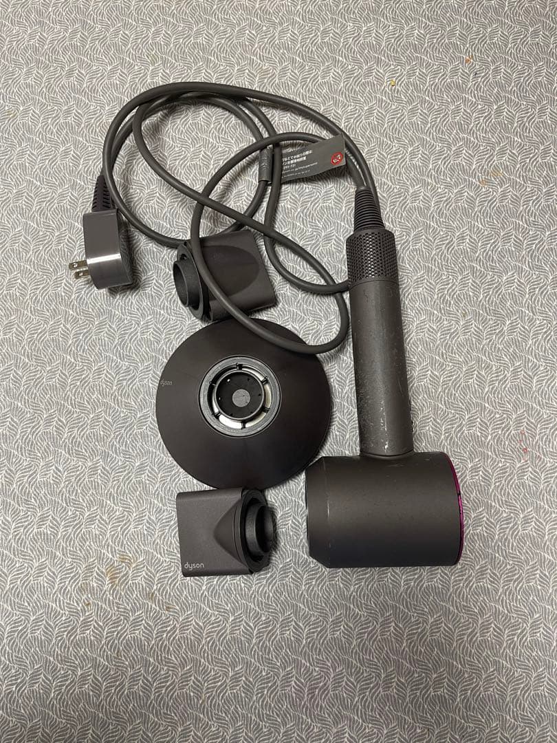 【動作品】ダイソン　ドライヤー　HD01