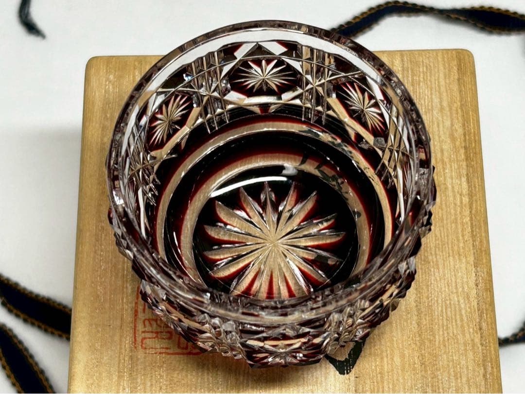 薩摩切子 グラス 美しいカット模様