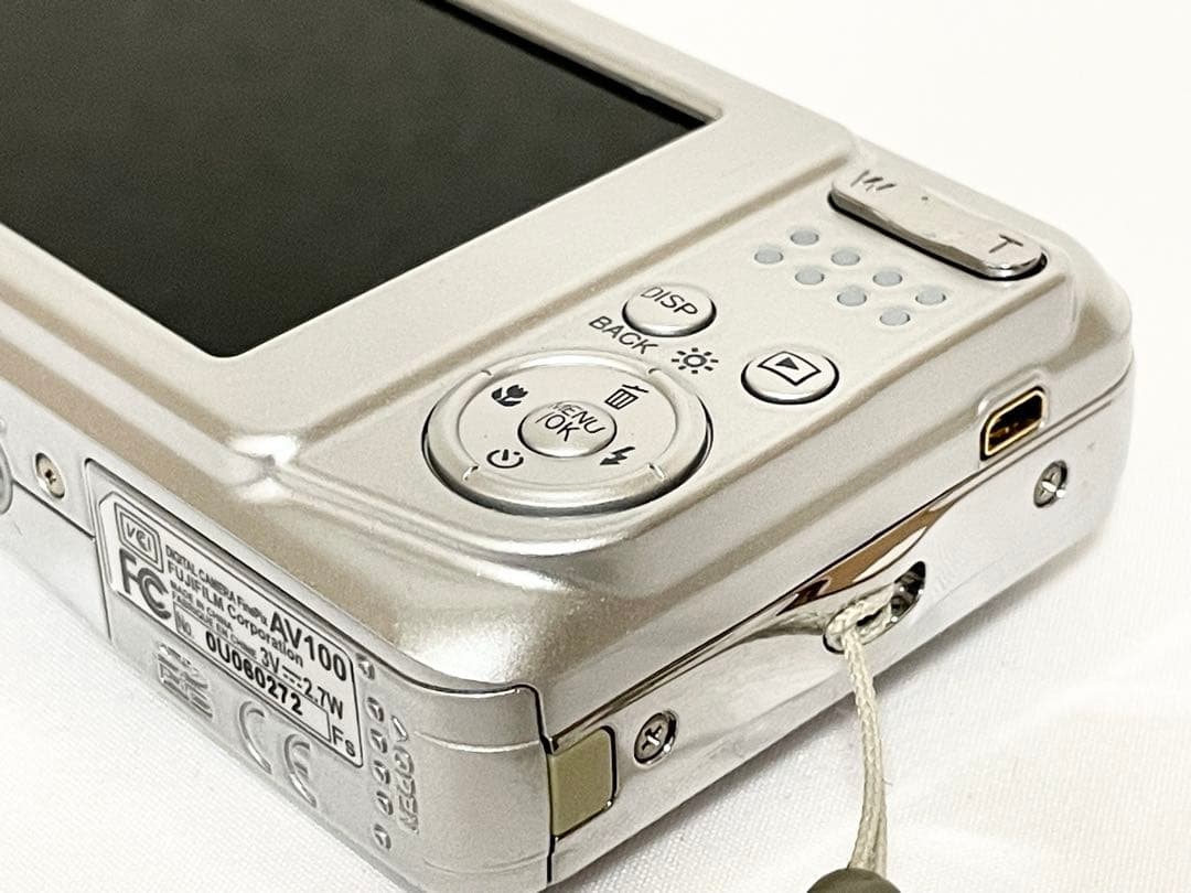 【極美品・完動品】　FUJIFILM FINEPIX AV100 動作確認済