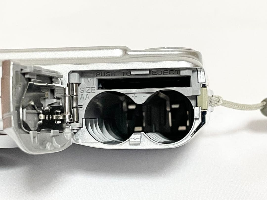 【極美品・完動品】　FUJIFILM FINEPIX AV100 動作確認済