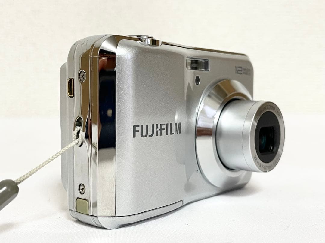 【極美品・完動品】　FUJIFILM FINEPIX AV100 動作確認済
