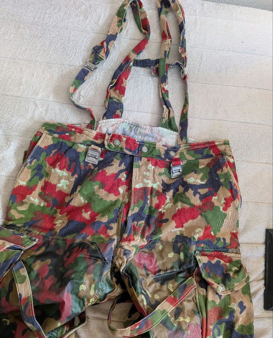 SwissArmy スイス軍 コンバットパンツ　本物 アルペンカモフラ