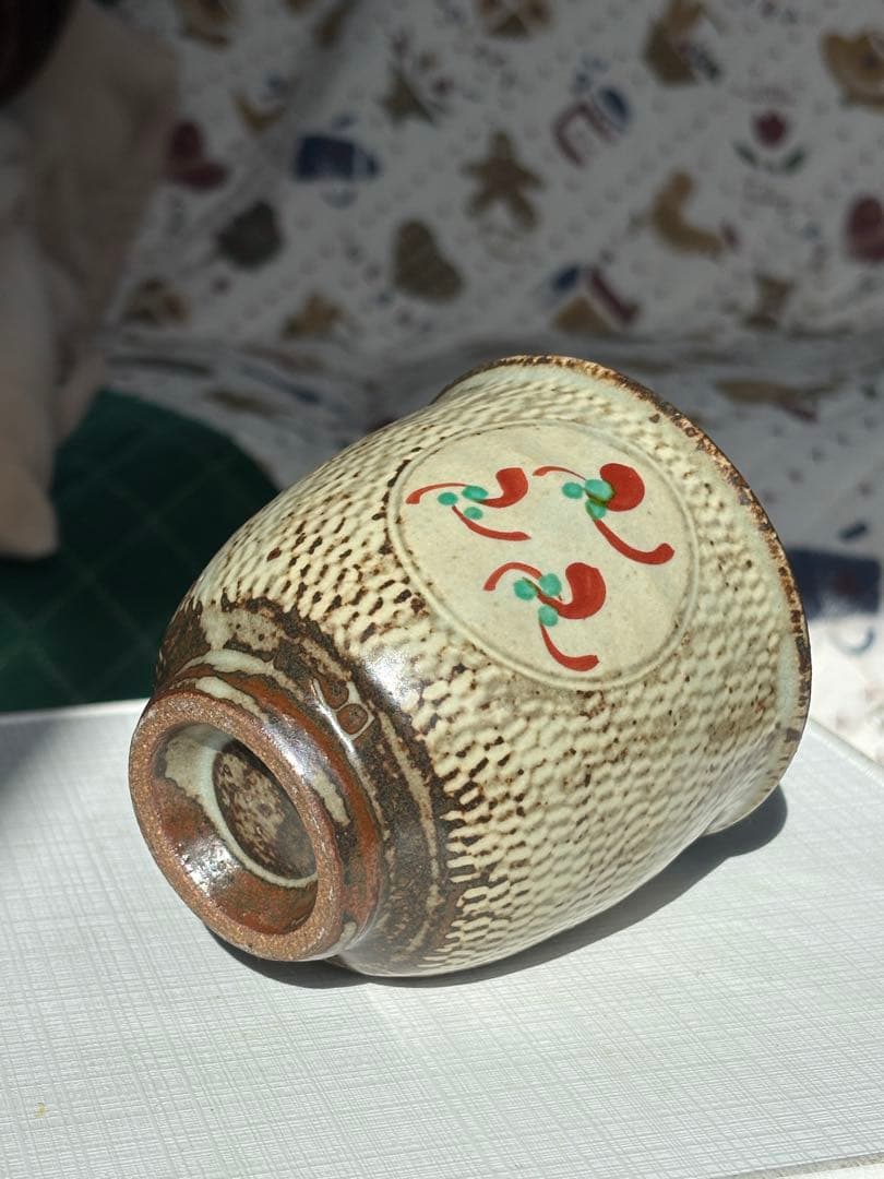 人間国宝　島岡達三 象嵌赤絵湯呑　益子焼　湯呑　ぐい呑