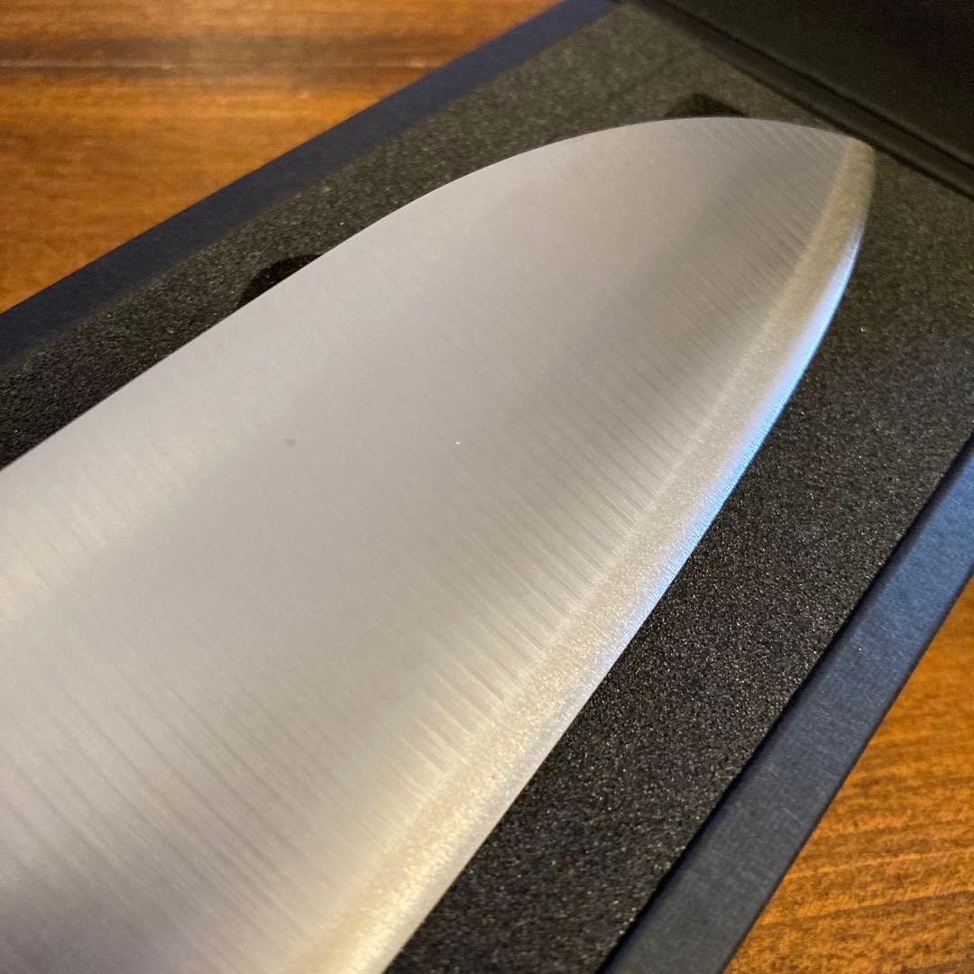 Global グローバル　包丁　三徳包丁　18cm