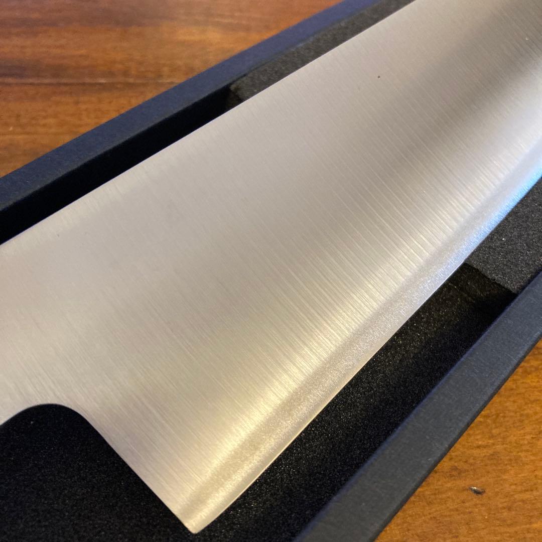 Global グローバル　包丁　三徳包丁　18cm