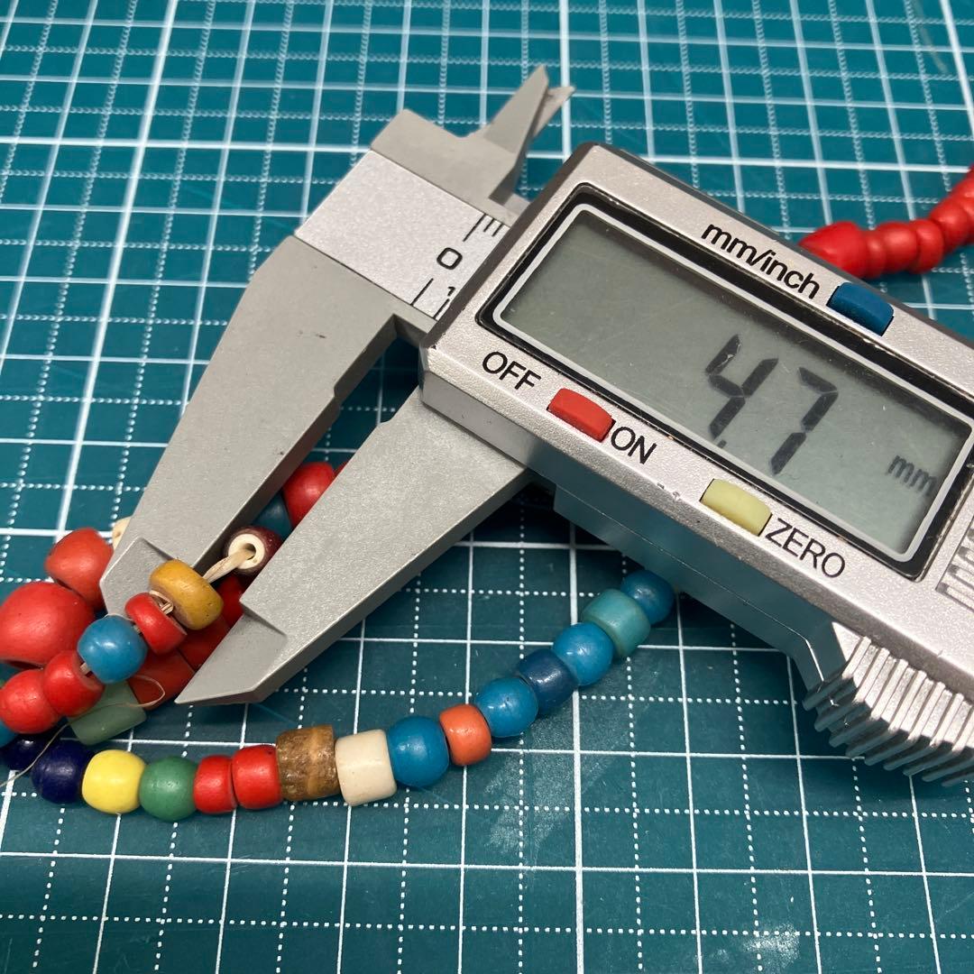 アフリカのアンティークビーズネックレス(希少品、一点物)全長約52センチ