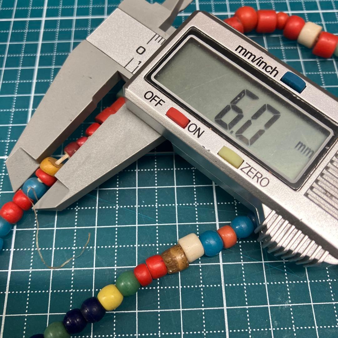 アフリカのアンティークビーズネックレス(希少品、一点物)全長約52センチ