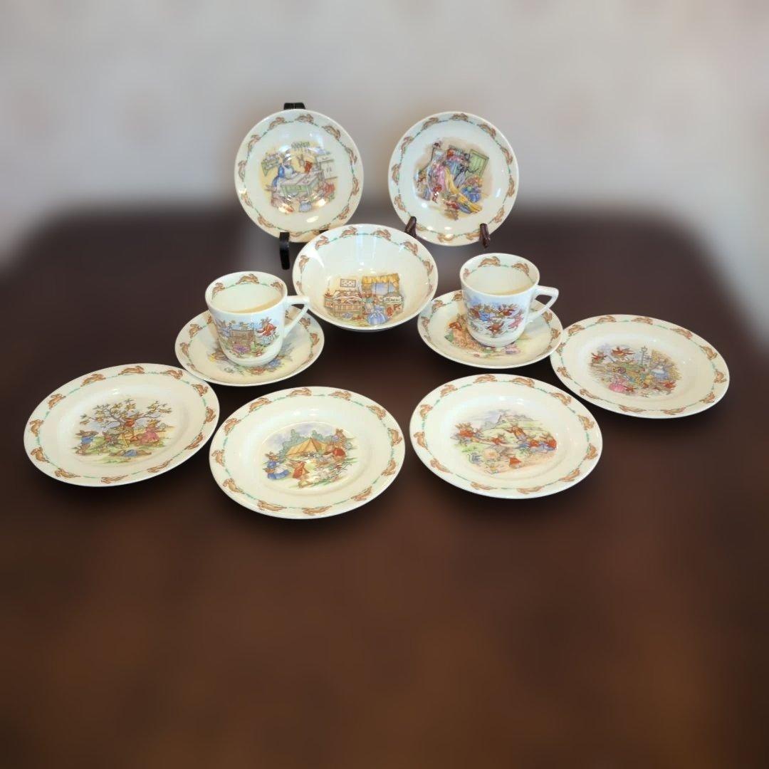 〈ゴールデン・ジュブリー・セレブレーション・プレート〉＆〈バニキンズ〉セット