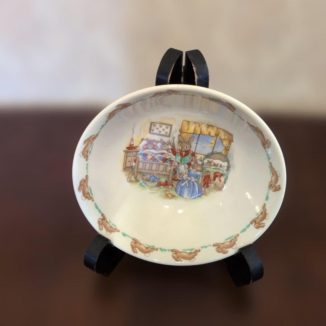 〈ゴールデン・ジュブリー・セレブレーション・プレート〉＆〈バニキンズ〉セット