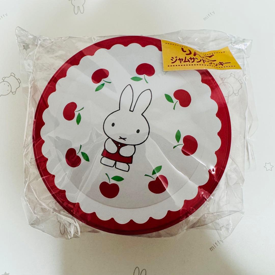 ミッフィー　雑貨フェスタ　りんご柄クッキー缶　モロゾフ　ふわふわワッペン　チョコ