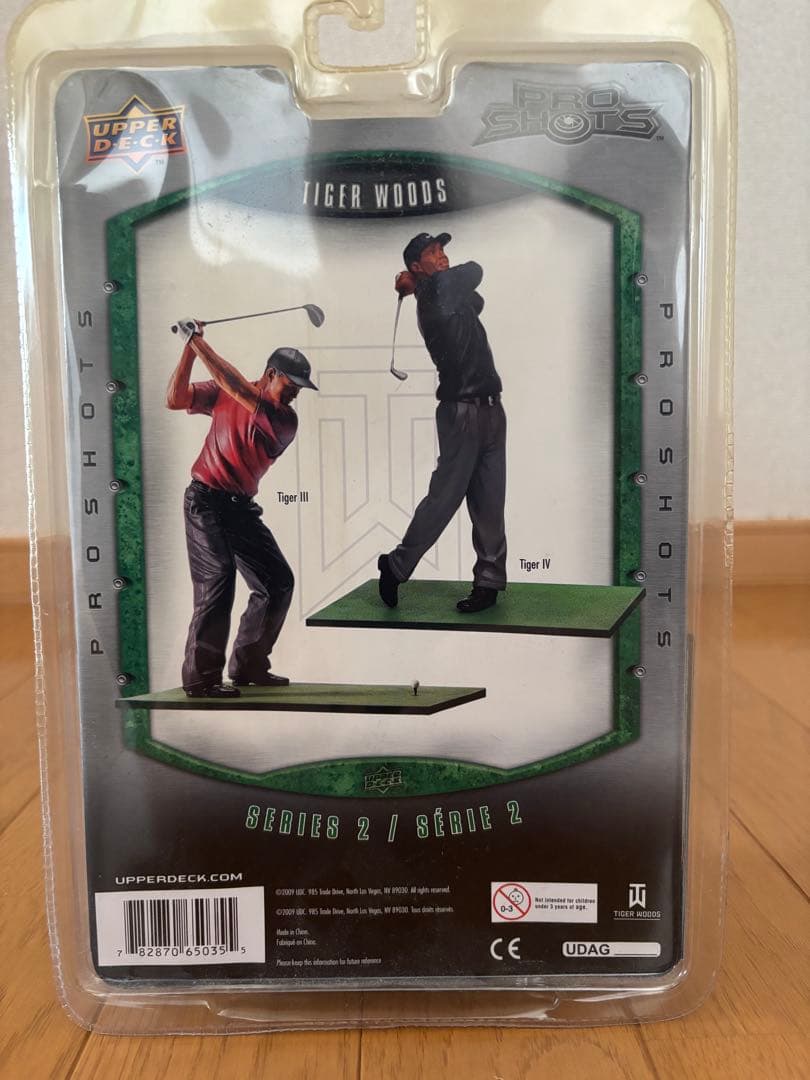 タイガー・ウッズ フィギュア PRO SHOTS 3体セット　美品