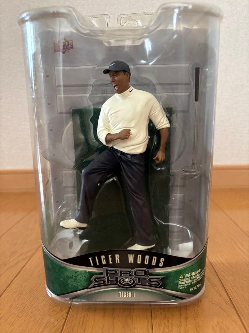 タイガー・ウッズ フィギュア PRO SHOTS 3体セット　美品