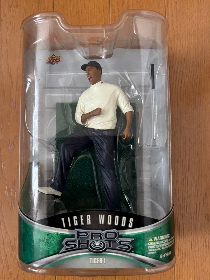 タイガー・ウッズ フィギュア PRO SHOTS 3体セット　美品