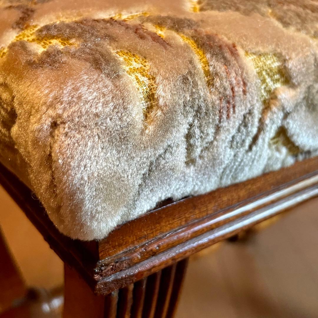 クラシカル 金華山張りスツール