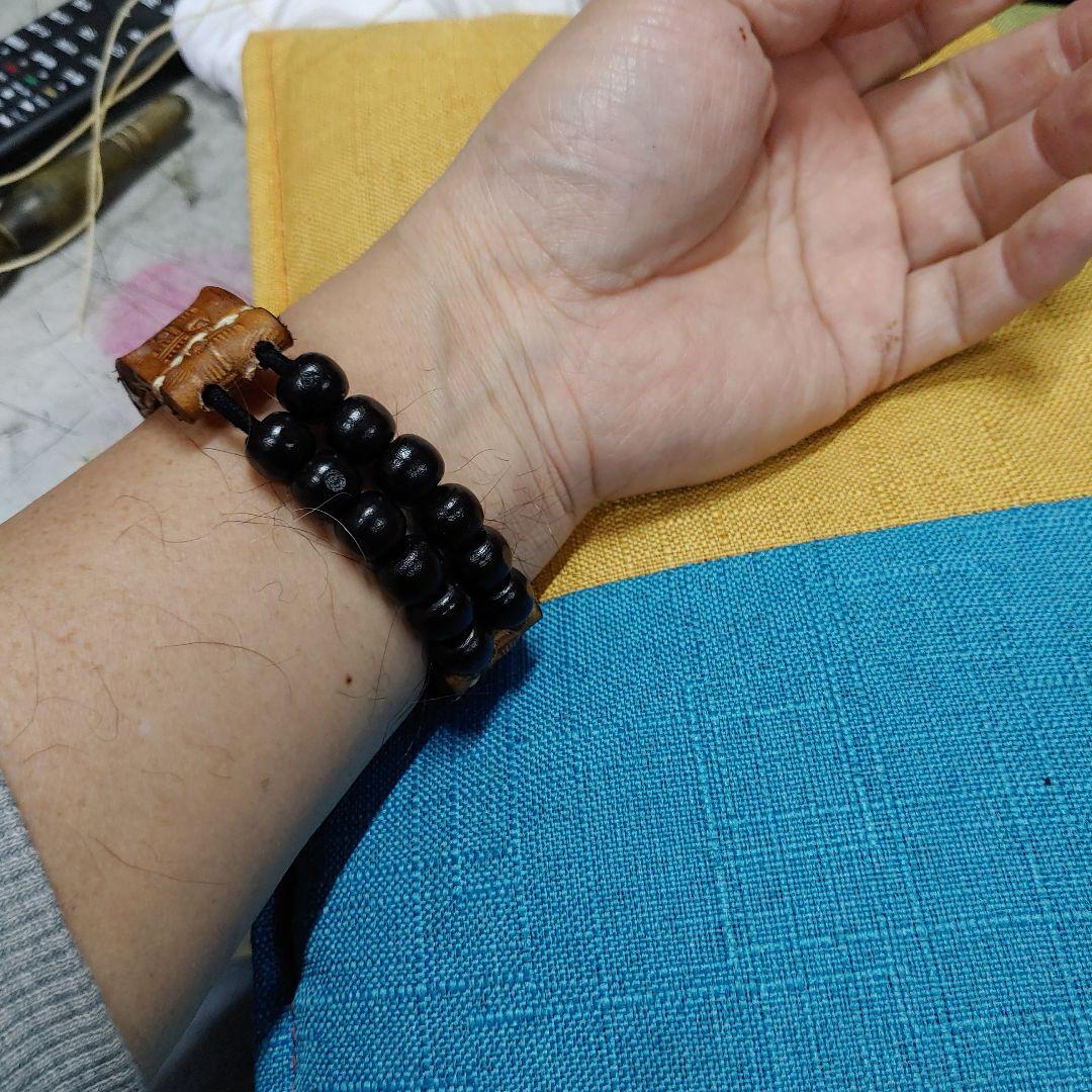 送料無料　ペアブレスレット　牛革　レザーとビーズ　金属アレルギー対応