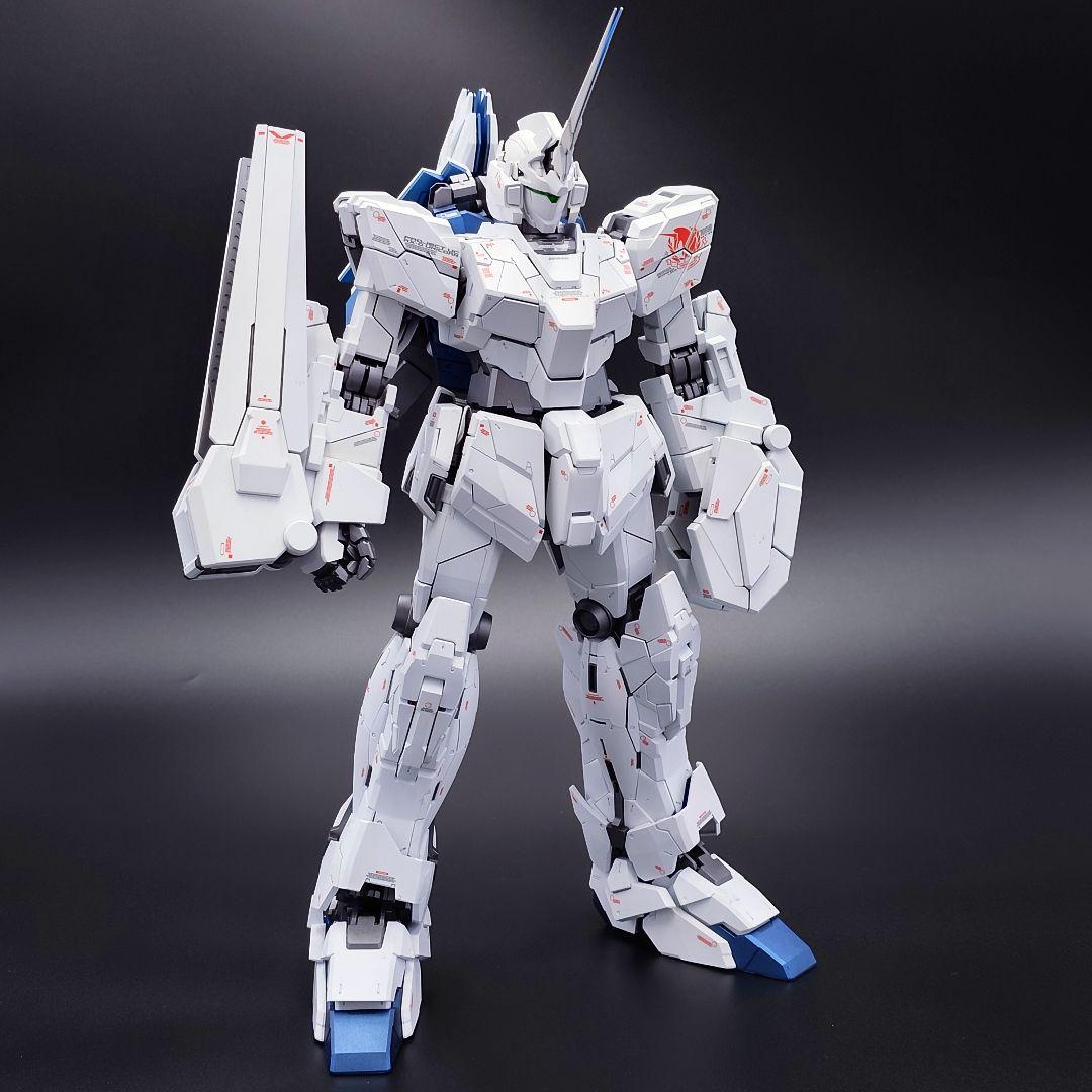 ＰＧ 1/60 ユニコーンガンダム ペルフェクティビリティ　全塗装完成品