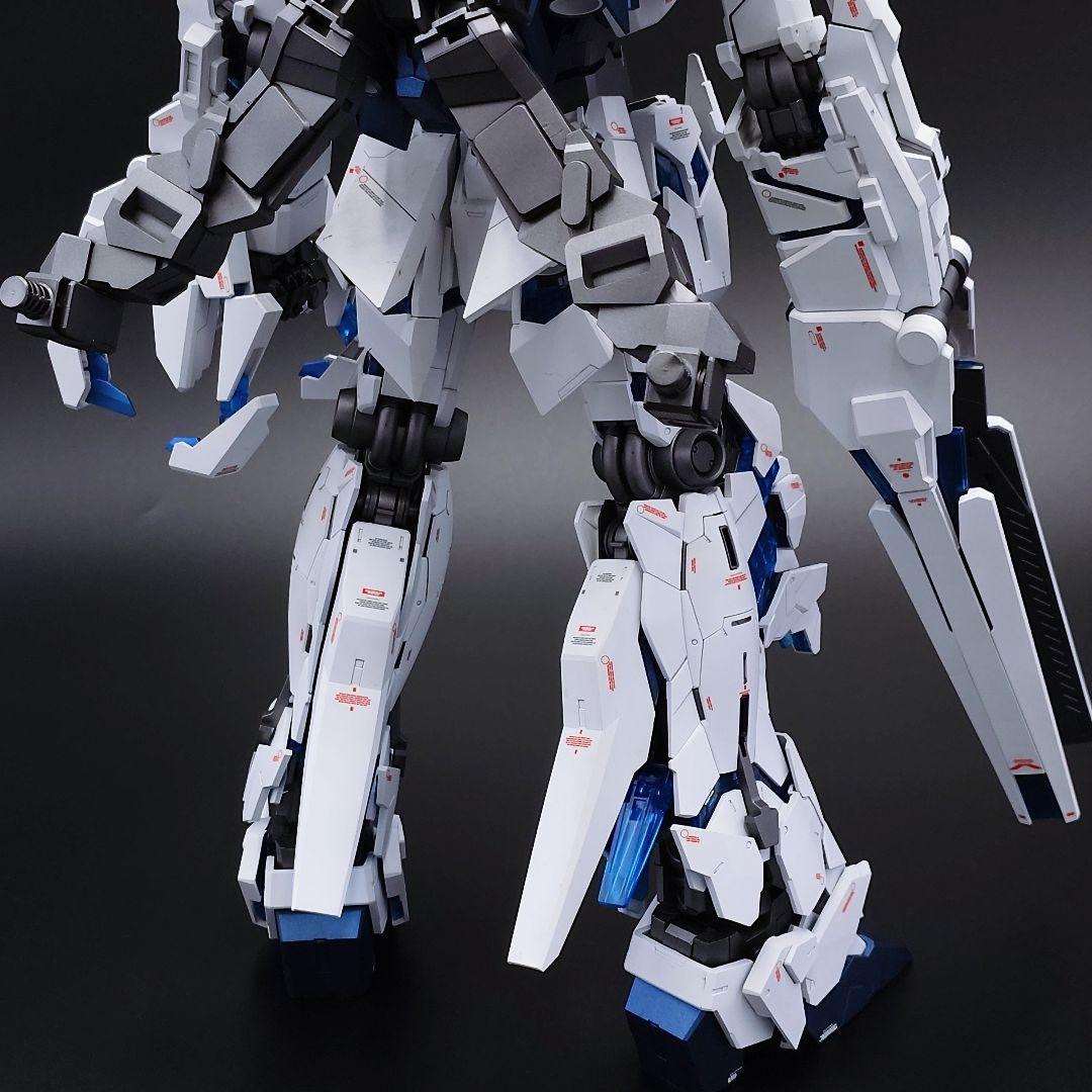 ＰＧ 1/60 ユニコーンガンダム ペルフェクティビリティ　全塗装完成品
