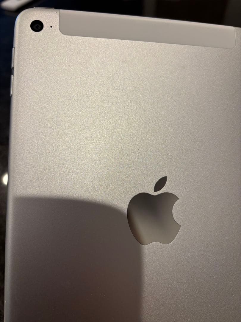 美品 iPad Mini 第4世代 128GB Wi-Fi + Cellular