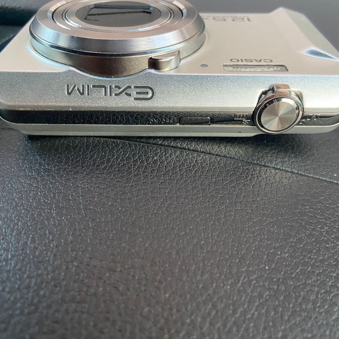 ＊CASIO EXILIM EX-ZS150 ゴールド　コンパクトデジタルカメラ