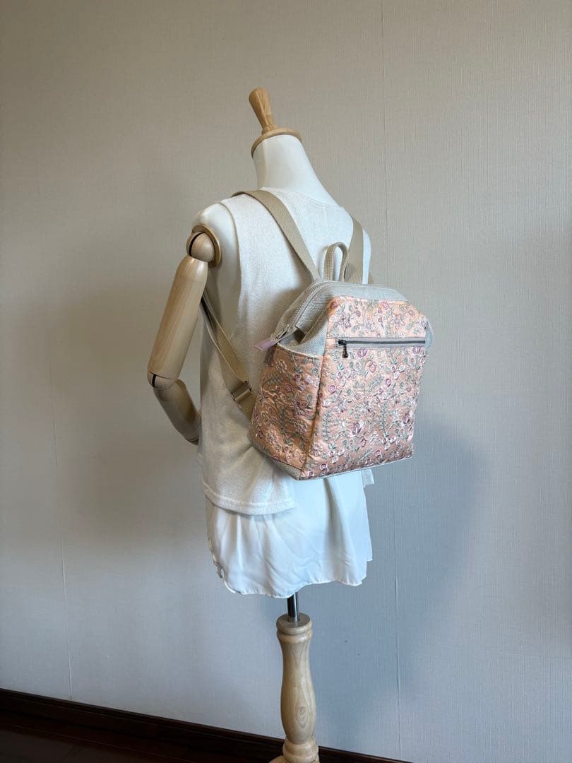 大人のリュック　　ヌビ　ピンク系