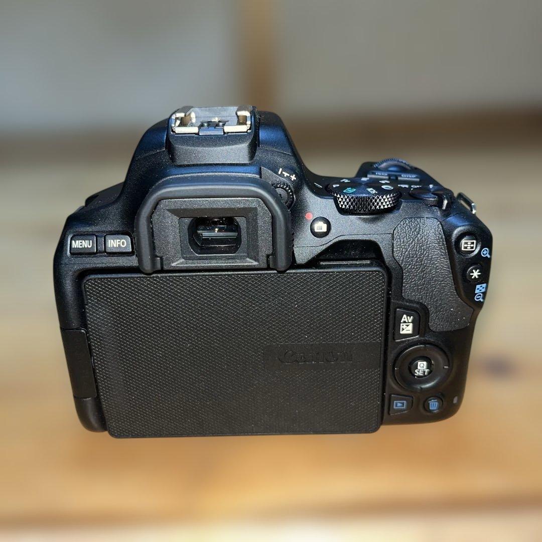 キャノンCanon EOS kiss X10 ダブルズームキット