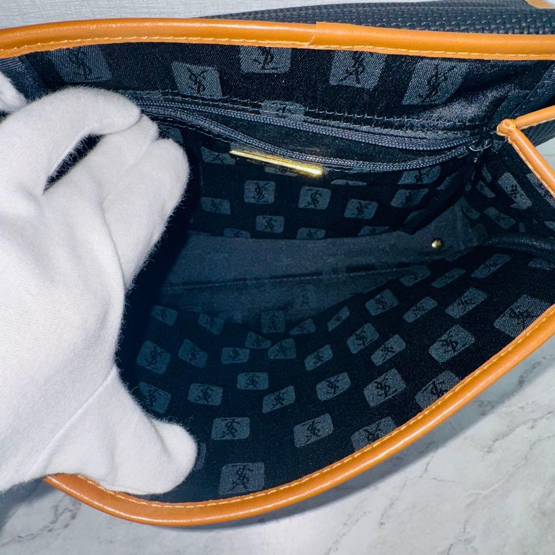 ✨YVES SAINT LAURENT✨ロゴプレート✨ネイビー✨ショルダーバッグ