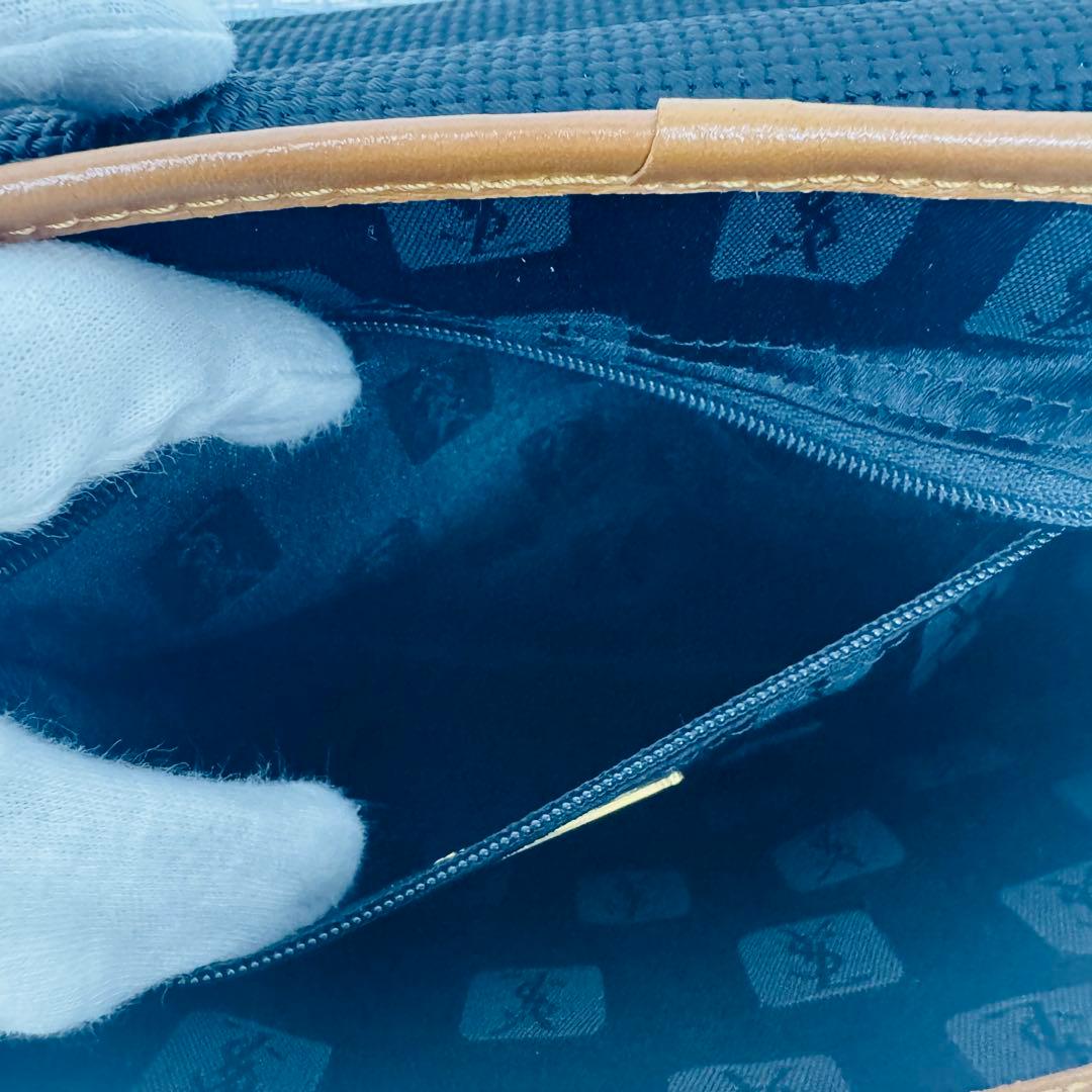 ✨YVES SAINT LAURENT✨ロゴプレート✨ネイビー✨ショルダーバッグ