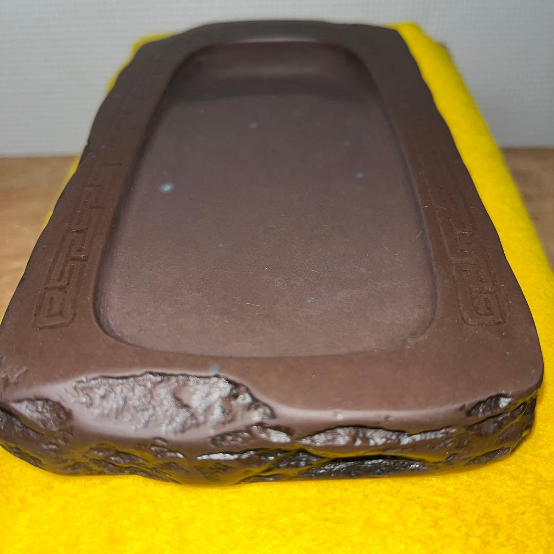 ⭕️赤間硯　名工　堀尾卓司　T字様彫刻野面硯　女性好み作品