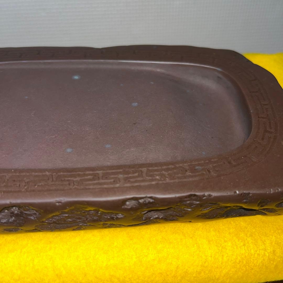 ⭕️赤間硯　名工　堀尾卓司　T字様彫刻野面硯　女性好み作品