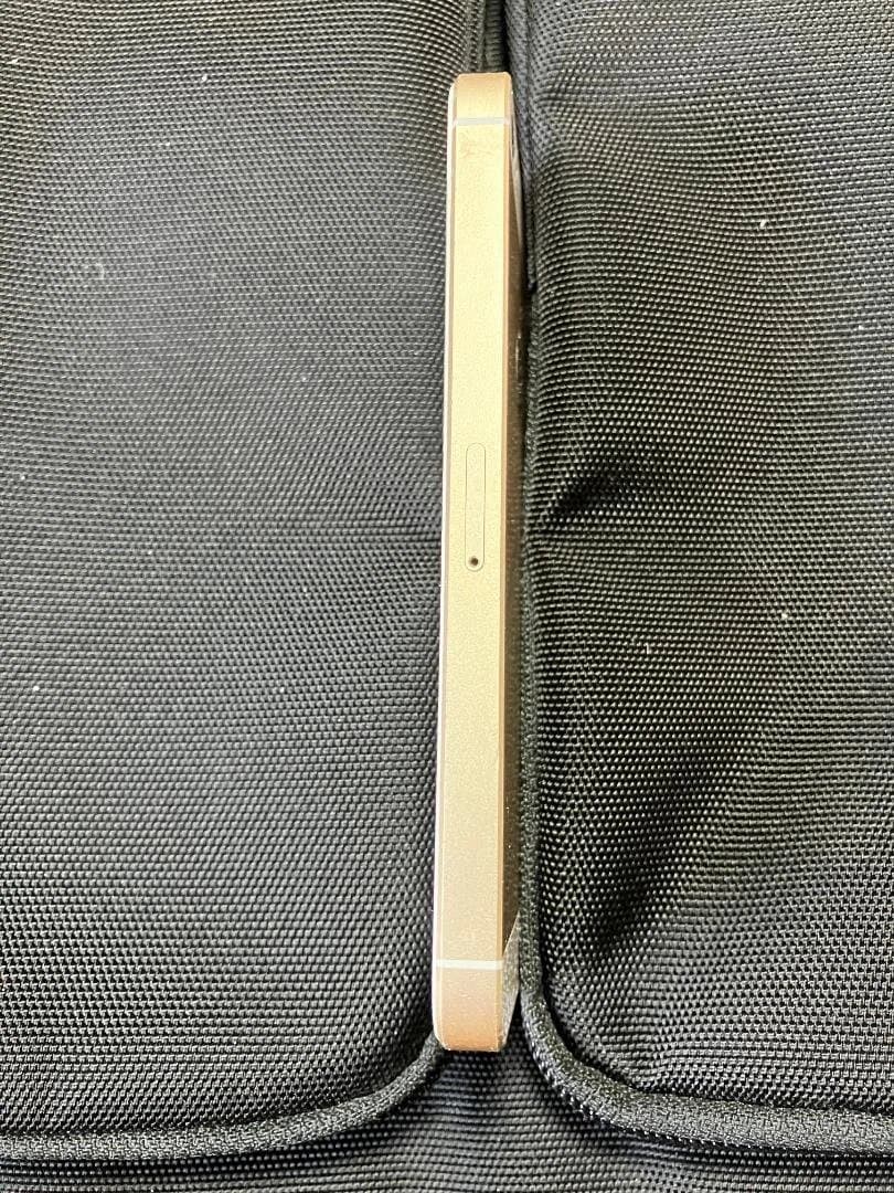 iPhoneSE(第1世代) バッテリー100% 128GBSIMフリーゴールド