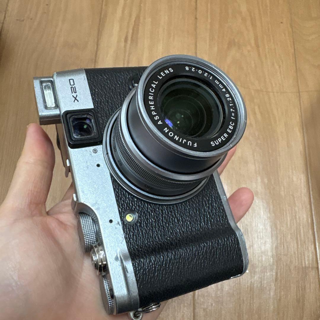 富士フイルム FUJIFILM X20